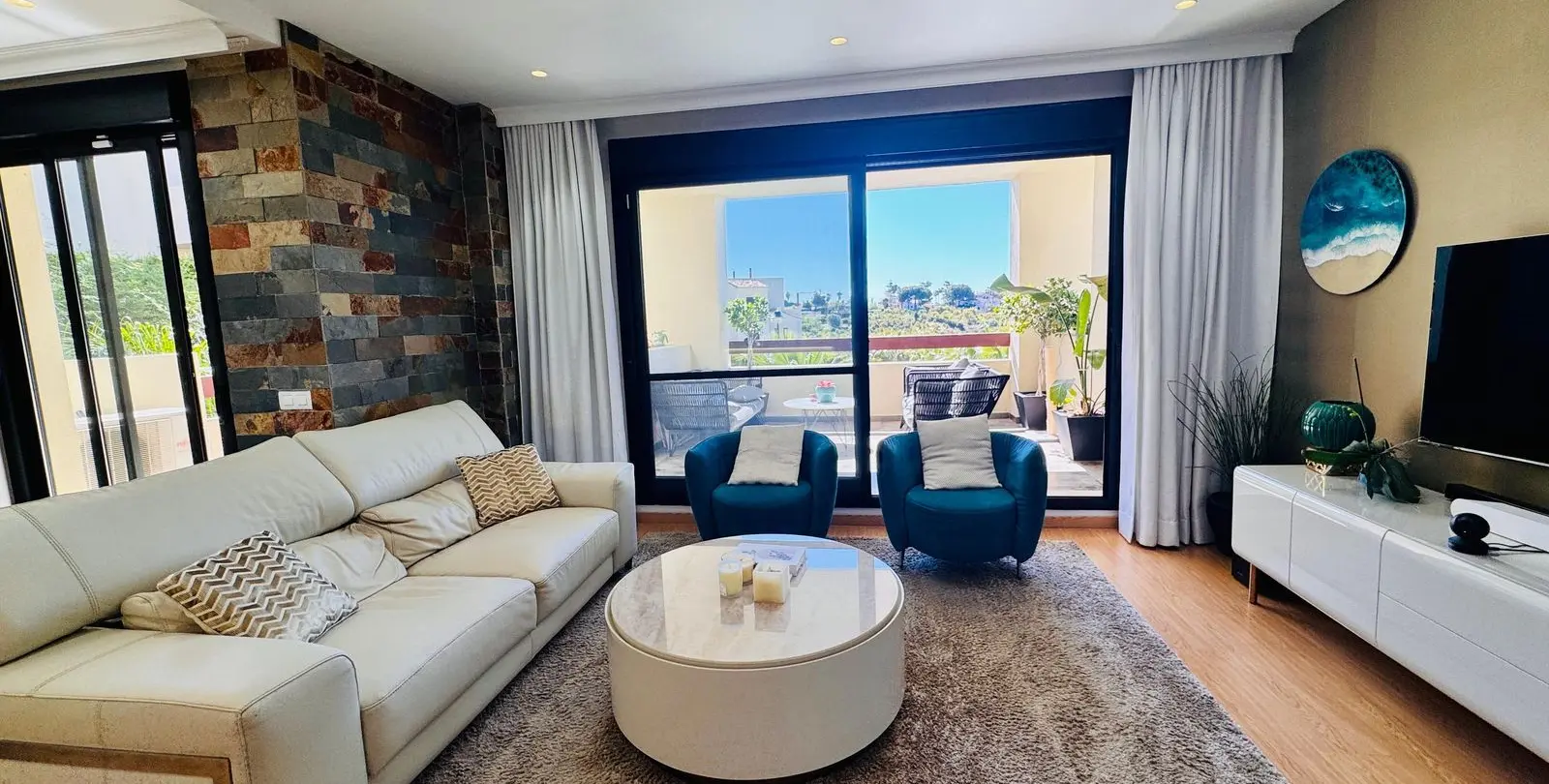 Sale of middle floor apartment in Selwo 5