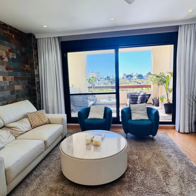 Sale of middle floor apartment in Selwo