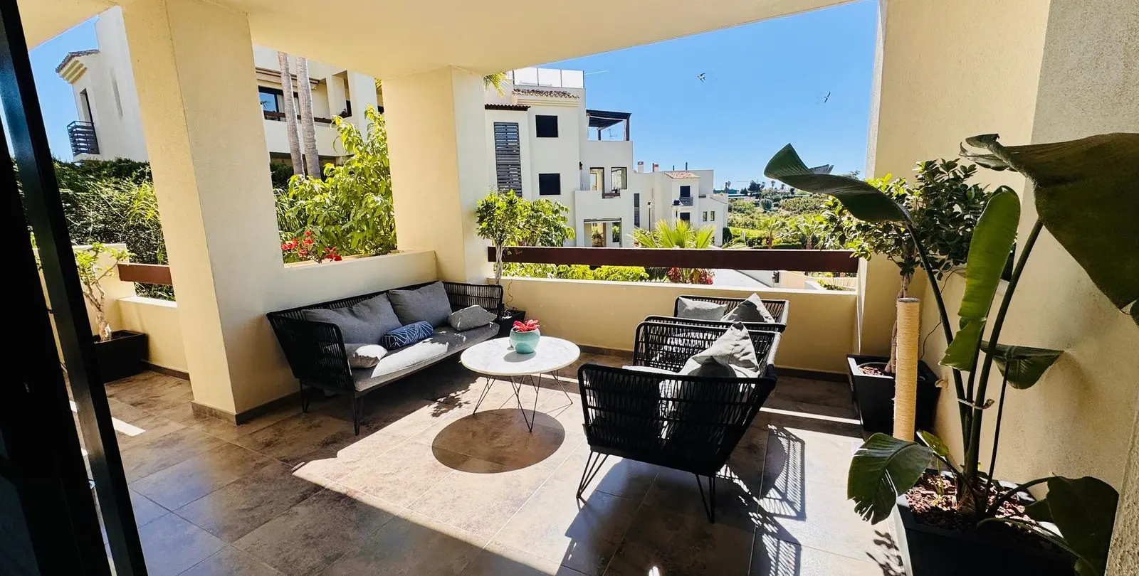 Sale of middle floor apartment in Selwo 35