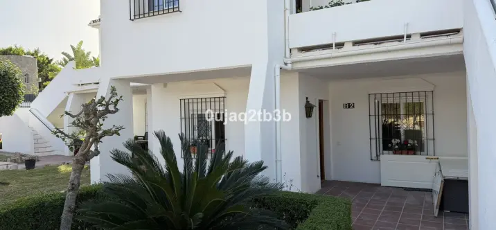 Sale of ground floor apartment in Nueva Andalucía 0
