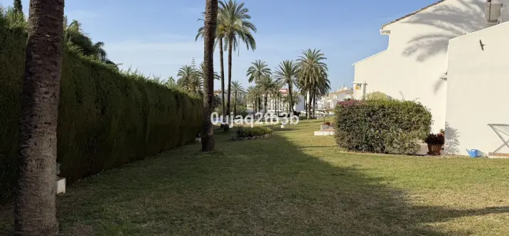Sale of ground floor apartment in Nueva Andalucía 1