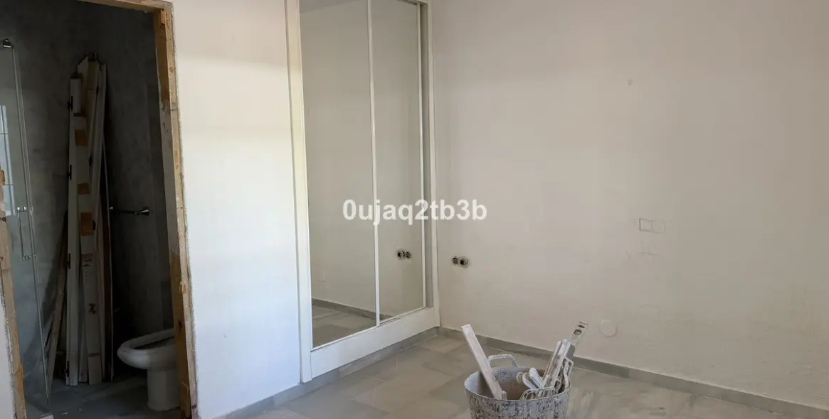 Sale of ground floor apartment in Nueva Andalucía 4