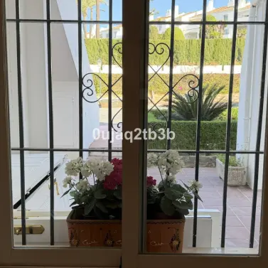 Sale of ground floor apartment in Nueva Andalucía
