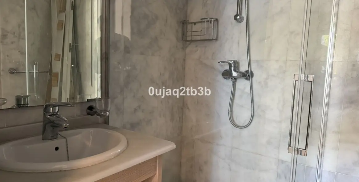 Sale of ground floor apartment in Nueva Andalucía 7