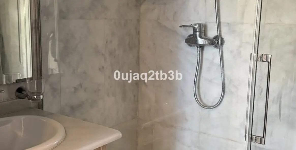 Sale of ground floor apartment in Nueva Andalucía 10