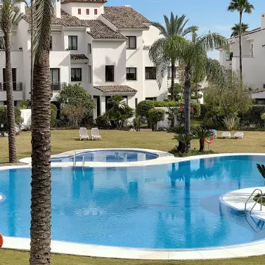 Продажа апартаментов на первом этаже в El Paraiso