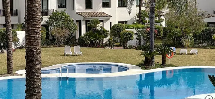 Продажа апартаментов на первом этаже в El Paraiso 1