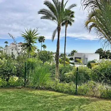 Продажа апартаментов на первом этаже в El Paraiso