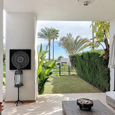 Продажа апартаментов на первом этаже в El Paraiso