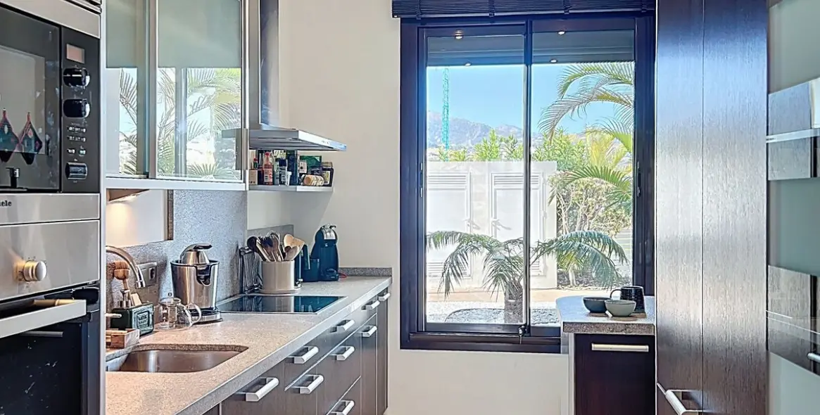 Продажа апартаментов на первом этаже в El Paraiso 14