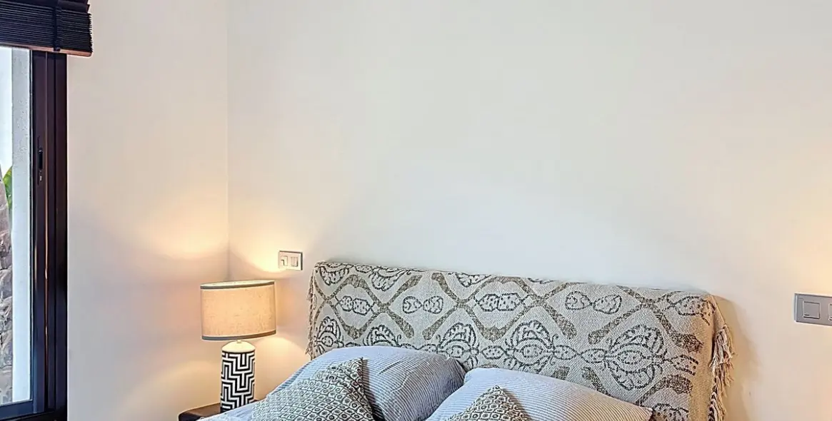 Продажа апартаментов на первом этаже в El Paraiso 18