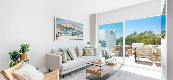 Sale of middle floor apartment in Benahavís 4