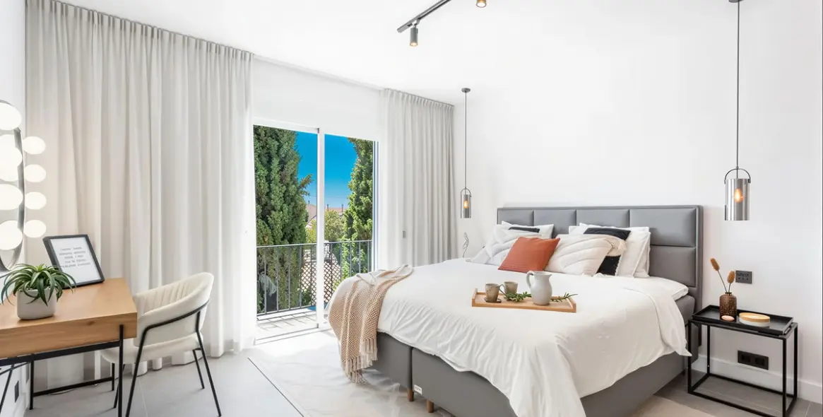 Sale of middle floor apartment in Benahavís 10