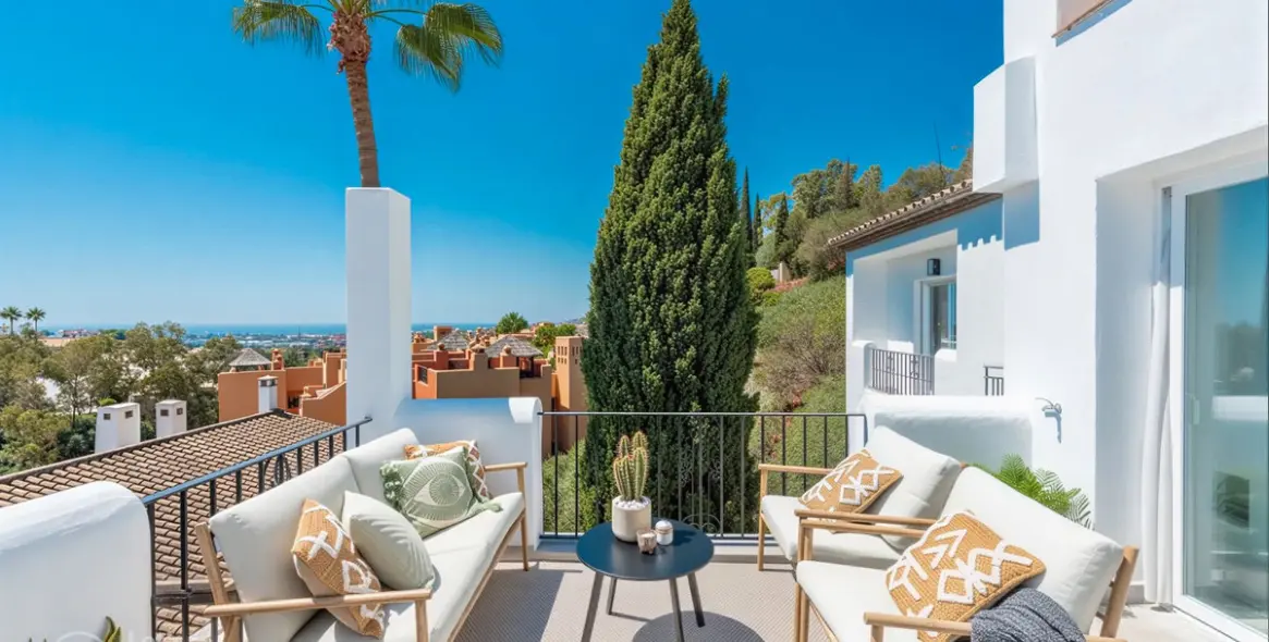 Sale of middle floor apartment in Benahavís 17