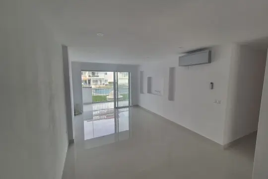 Image 6 thumb