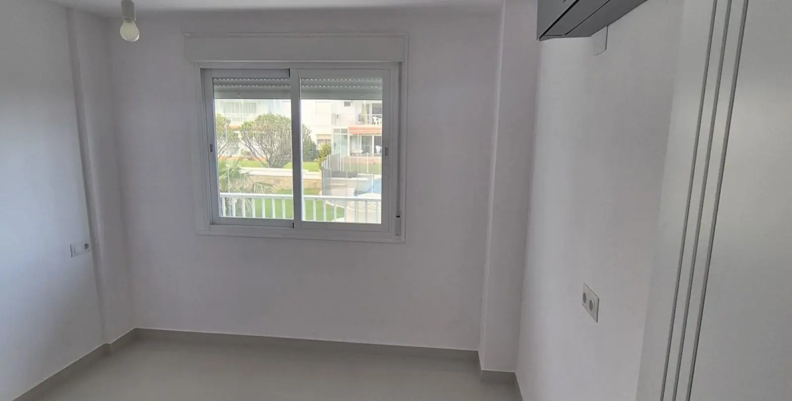 Sale of ground floor apartment in Los Boliches 29