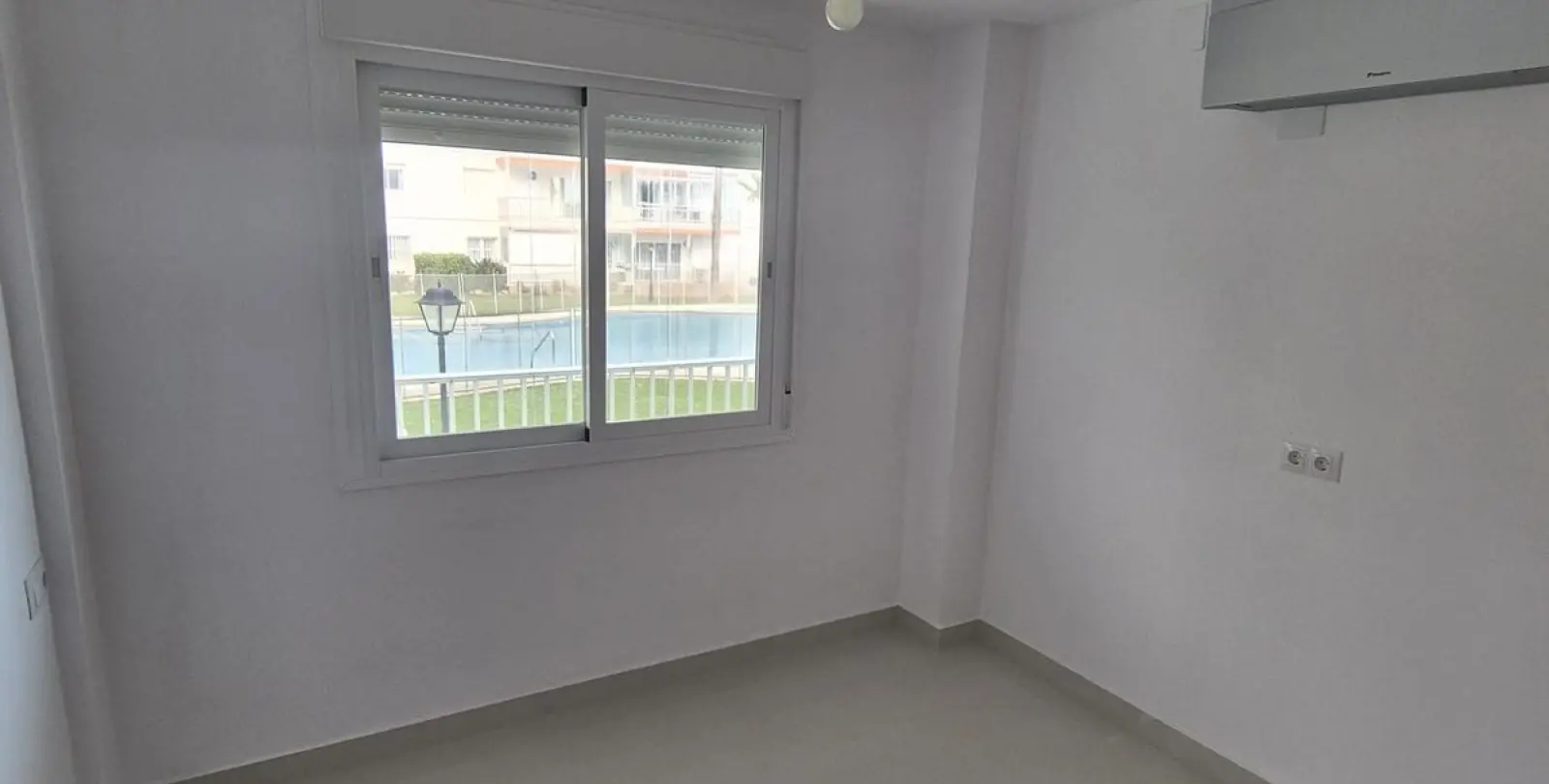Sale of ground floor apartment in Los Boliches 30