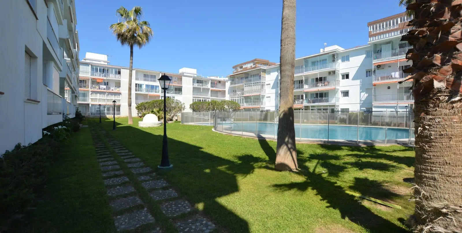 Sale of ground floor apartment in Los Boliches 36