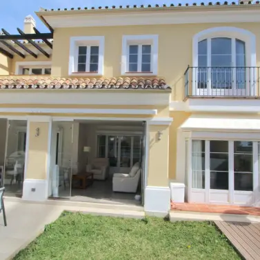 Venta de casa pareada en Elviria