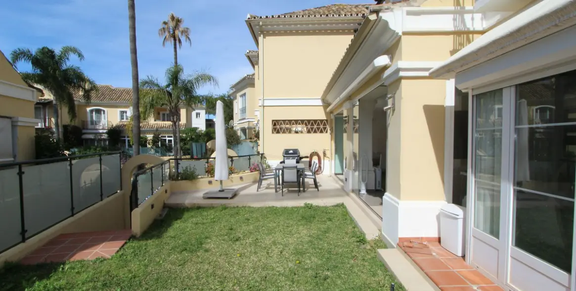 Venta de casa pareada en Elviria 5