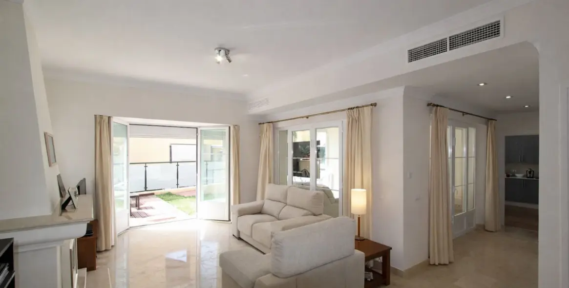 Venta de casa pareada en Elviria 26