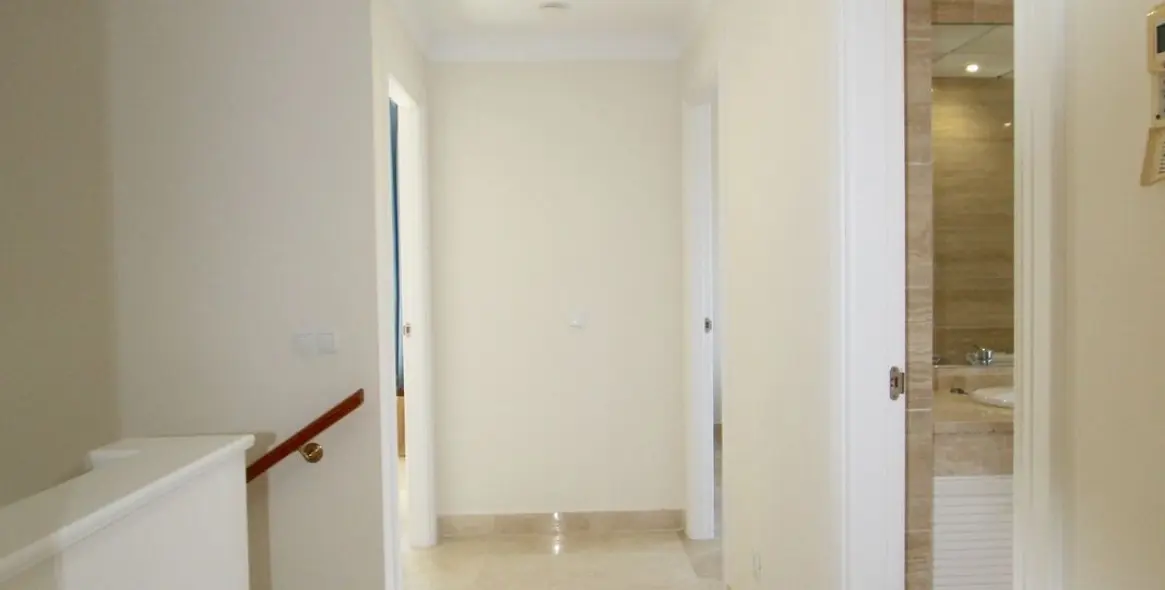 Venta de casa pareada en Elviria 33
