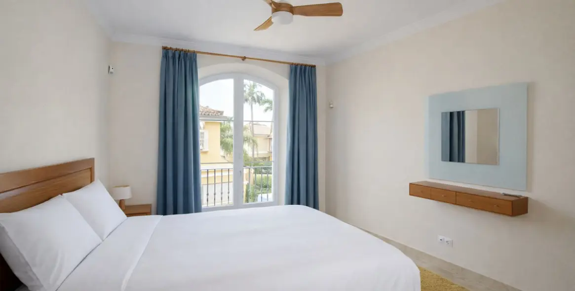 Venta de casa pareada en Elviria 41