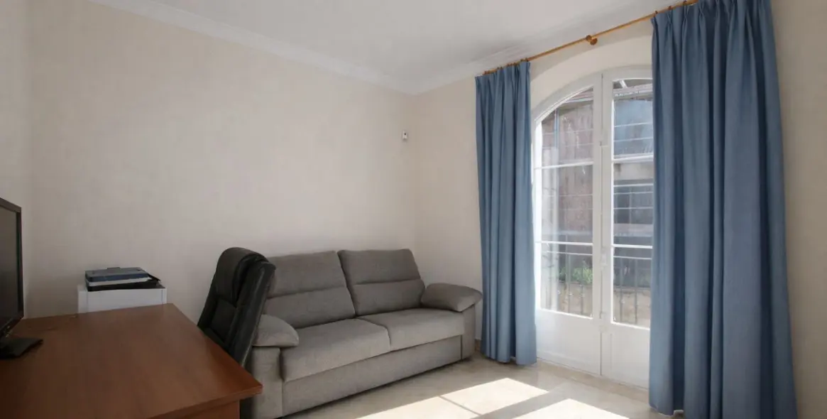 Venta de casa pareada en Elviria 46