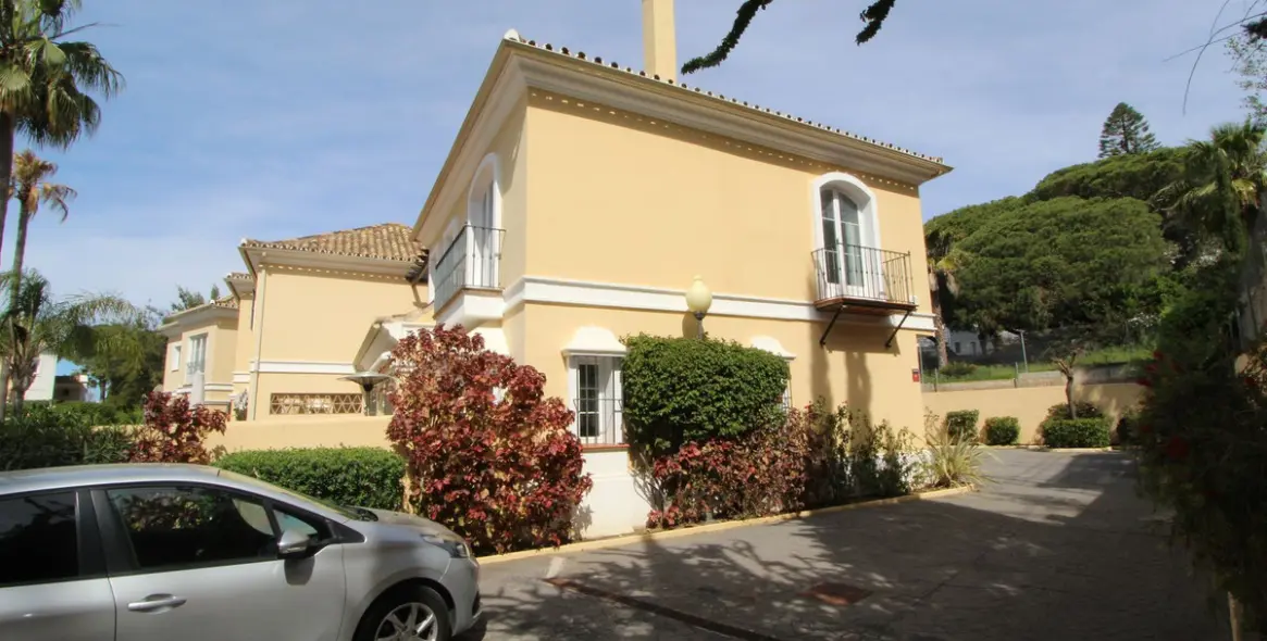 Venta de casa pareada en Elviria 64
