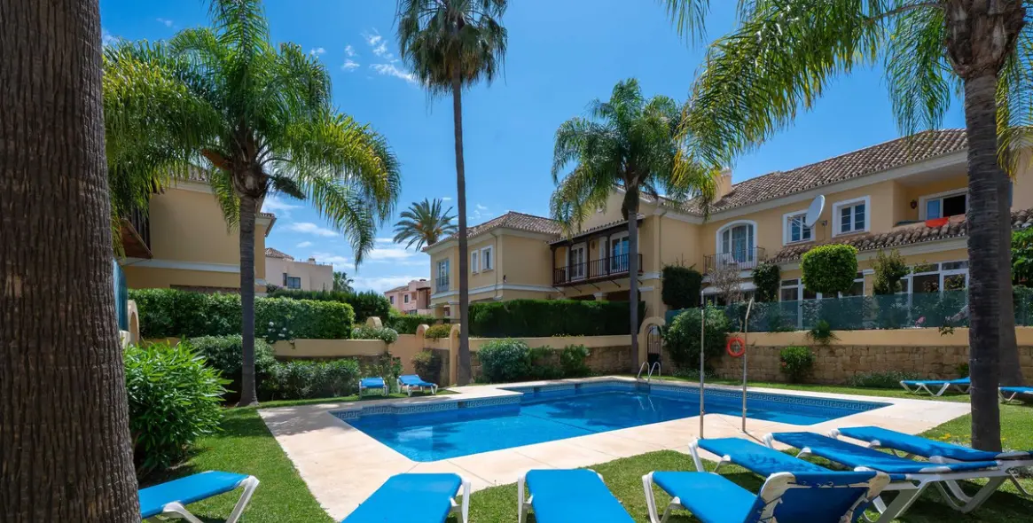 Venta de casa pareada en Elviria 74