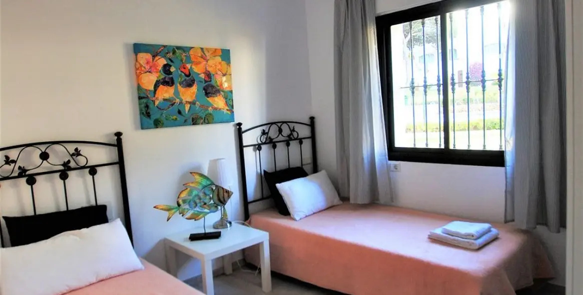 Sale of detached villa in Calahonda 14
