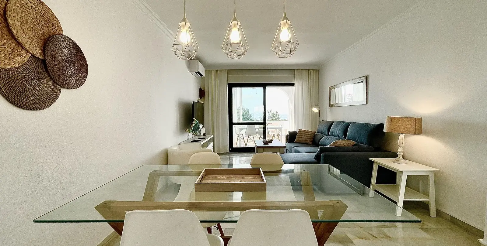 Sale of detached villa in Calahonda 4