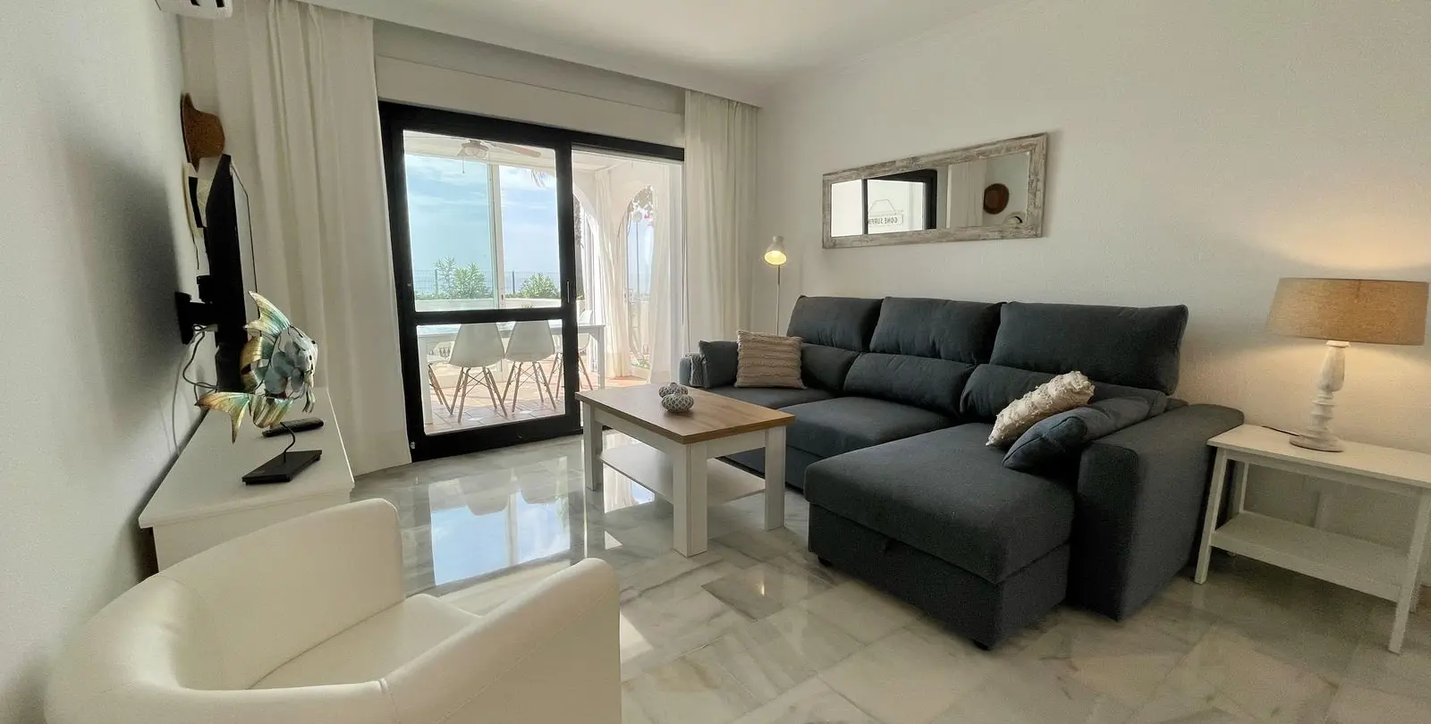 Sale of detached villa in Calahonda 5