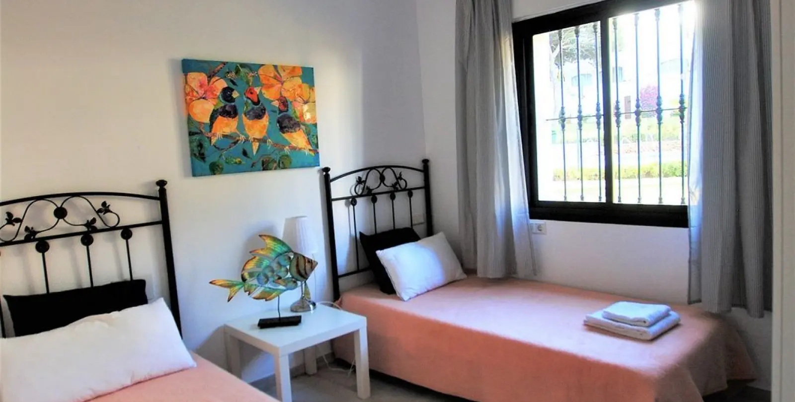 Sale of detached villa in Calahonda 14