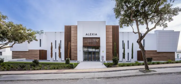 Продажа апартаментов на среднем этаже в Estepona 1