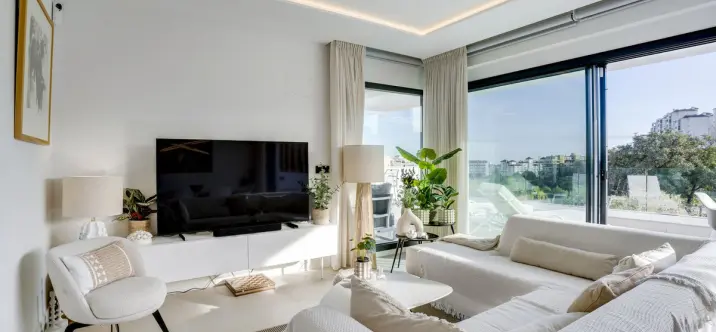 Продажа апартаментов на среднем этаже в Estepona 3