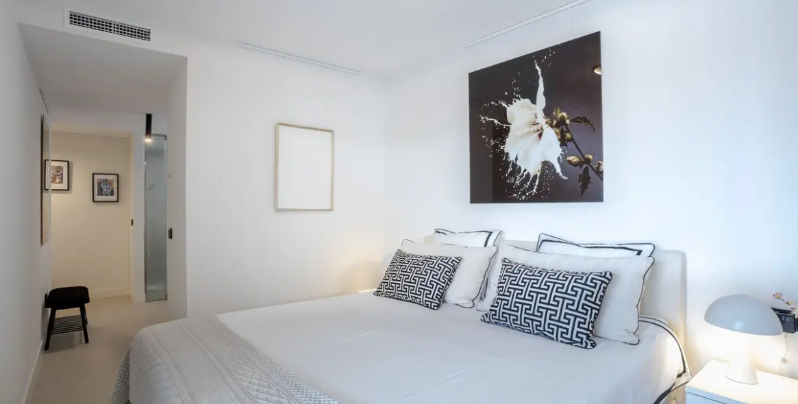 Продажа апартаментов на среднем этаже в Estepona 6