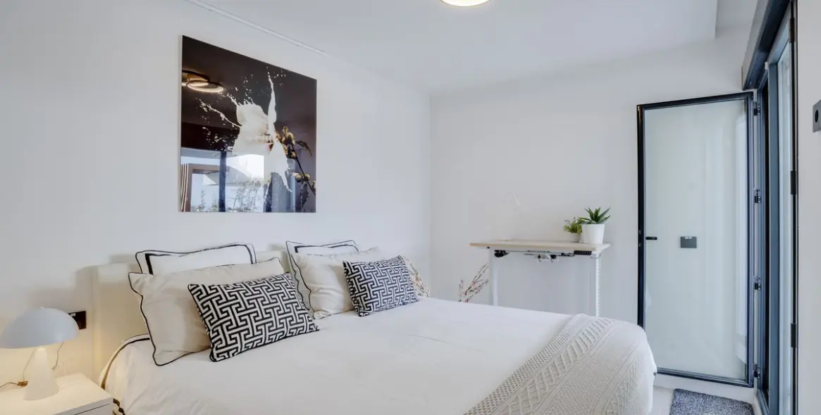 Продажа апартаментов на среднем этаже в Estepona 7