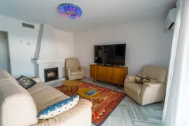 Image 6 thumb