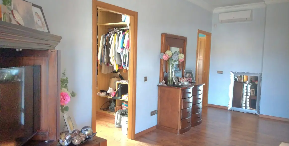 Sale of detached villa in Sierrezuela 15