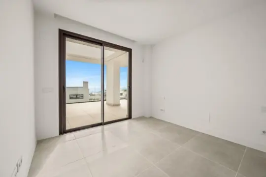 Image 6 thumb