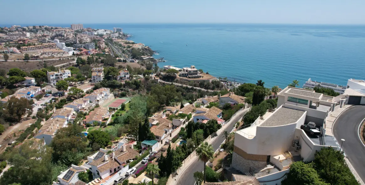 Sale of detached villa in Torremuelle 2