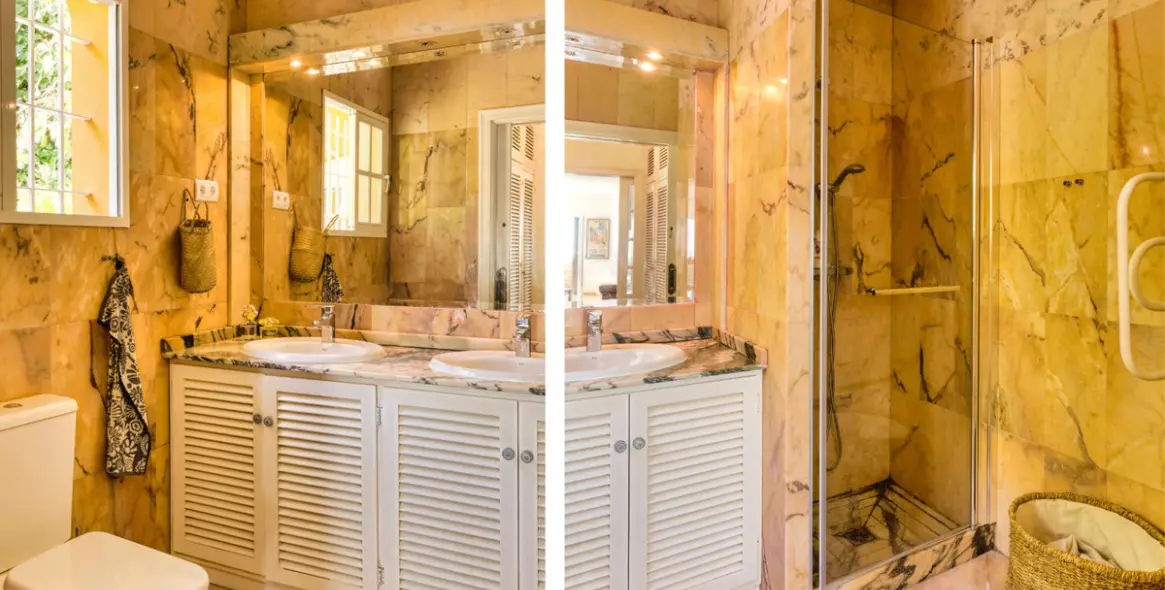 Sale of detached villa in Torremuelle 29