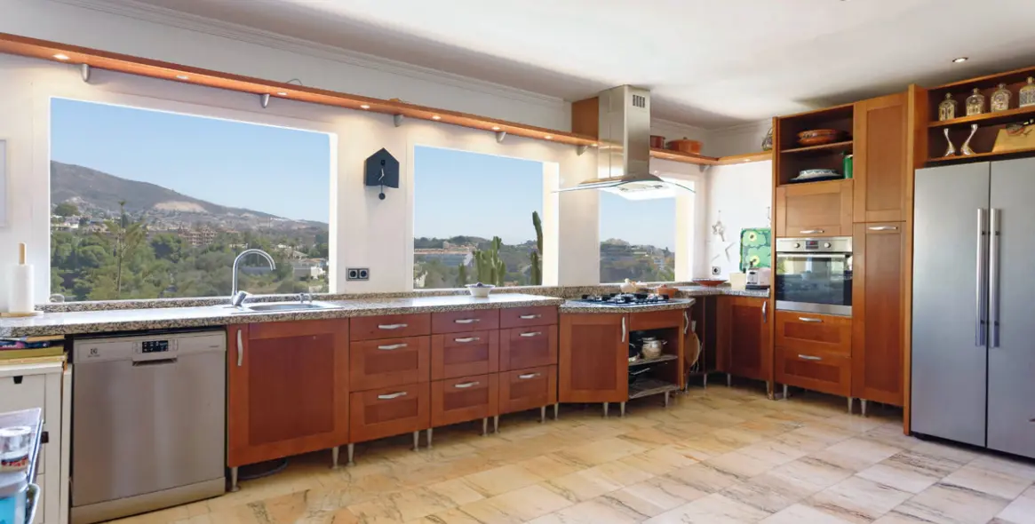 Sale of detached villa in Torremuelle 37