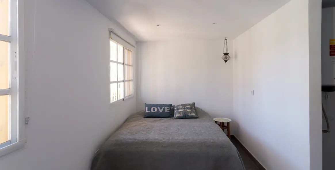 Sale of detached villa in Torremuelle 74