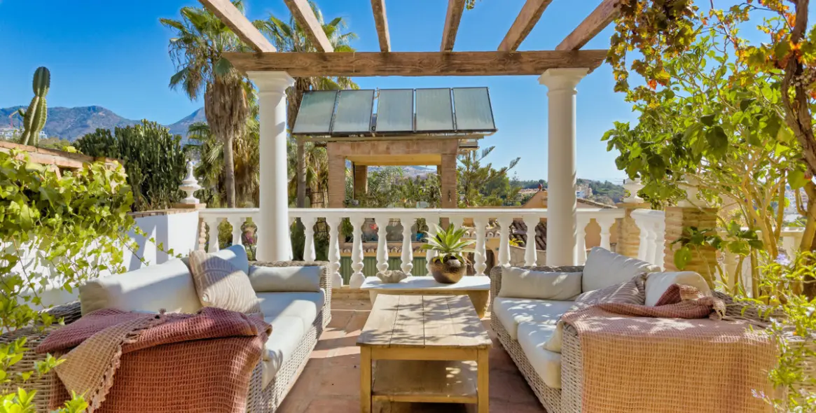 Sale of detached villa in Torremuelle 79