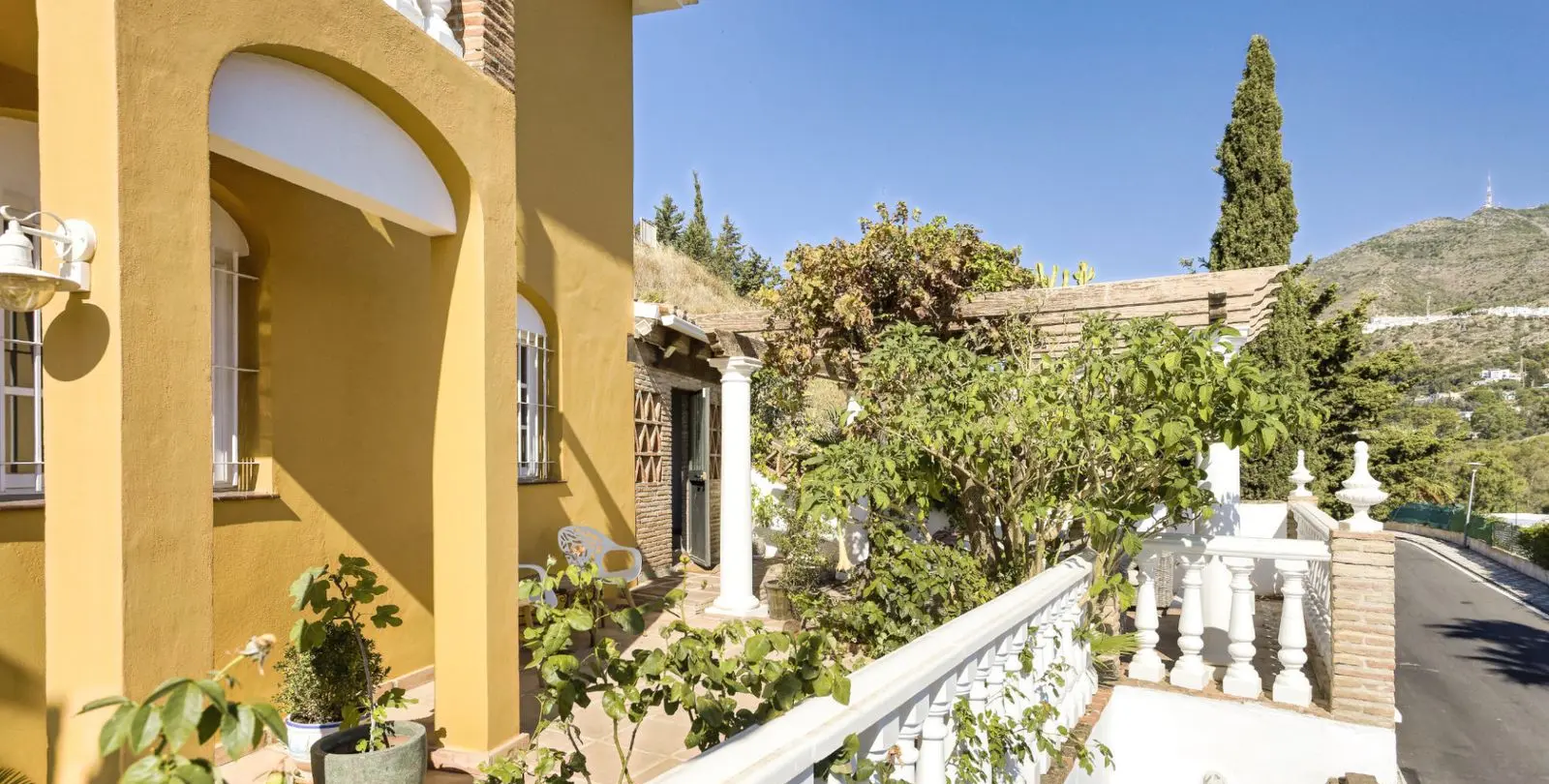 Sale of detached villa in Torremuelle 18