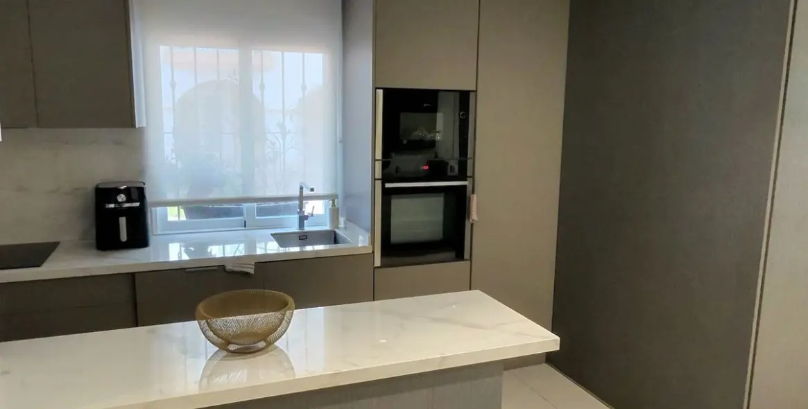 Продажа апартаментов на первом этаже в Puerto Banús 4