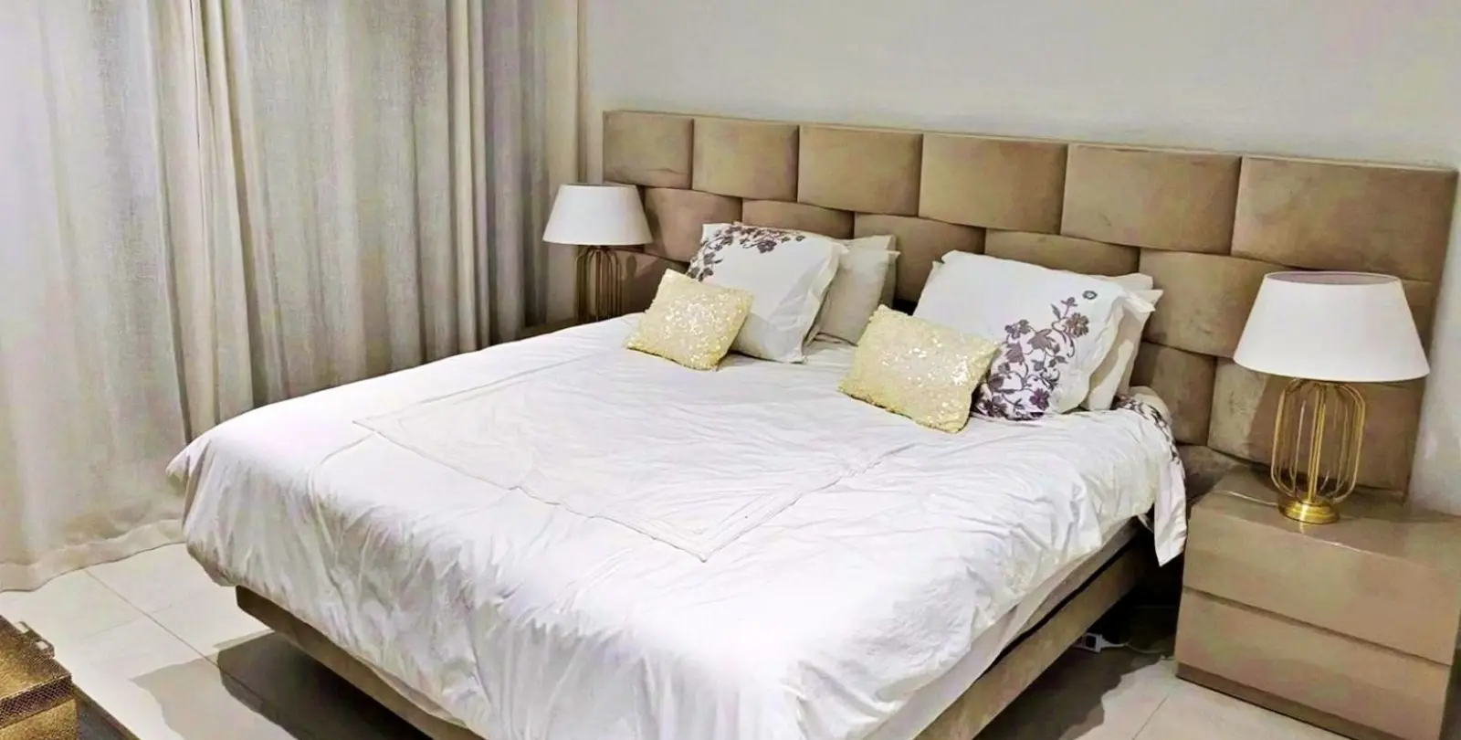 Sale of ground floor apartment in Puerto Banús 10
