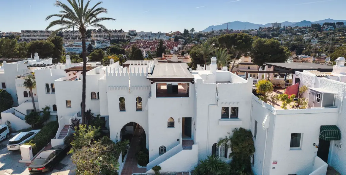 Venta de ático en Nueva Andalucía 1